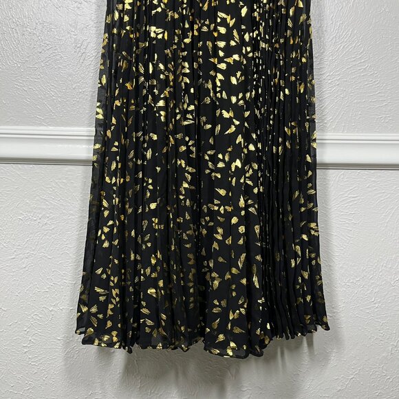 Lost + Wander Gold Metallic and Black Pleated Sleeveless Midi Dress - Picture 3 of 14